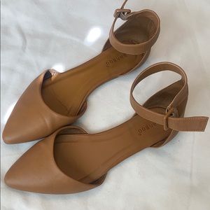 POINTED TOE FLATS